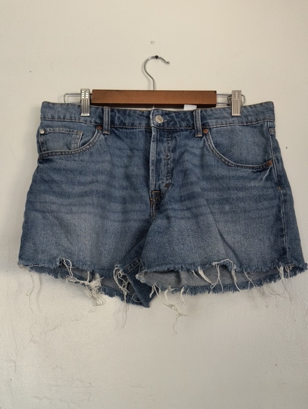 & Denim 90's Boyfriend Distressed Shorts Light Wash Sz 6 Women